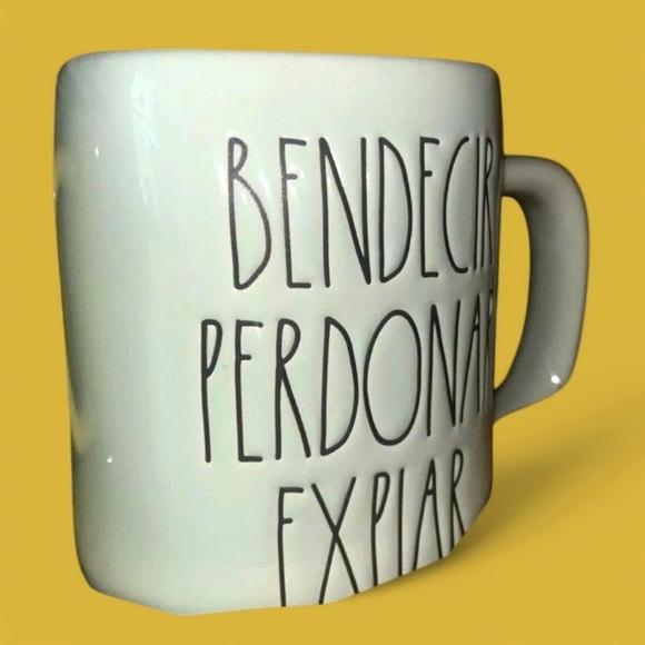 NIB Rae Dunn Artisan Collection Happy Easter Mug Set (en español) - Picture 3 of 3